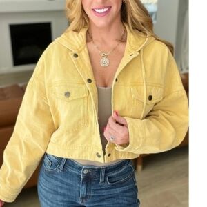 Boutique GeeGee Yellow Boxy Oversized Cotton Denim Cropped Hooded Jacket NWT